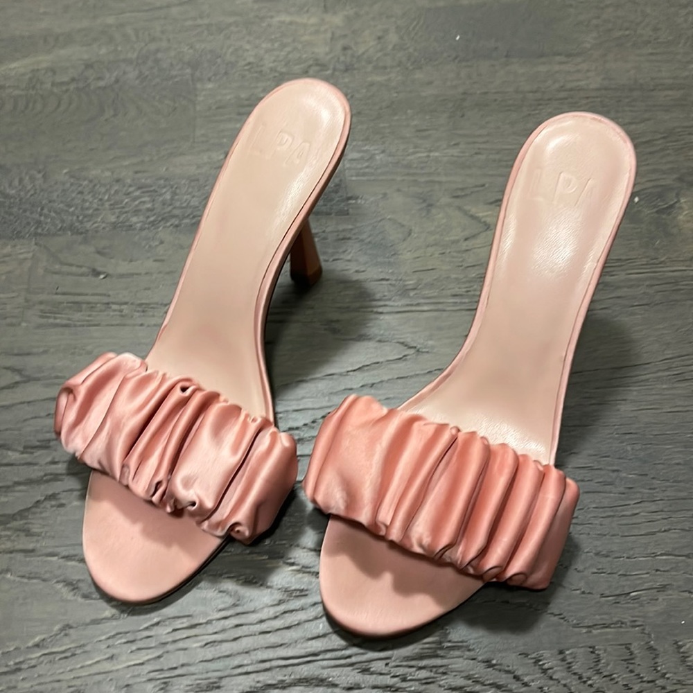 LPA pink satin Heels never worn